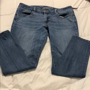 American Eagle Cropped SHORT jeans